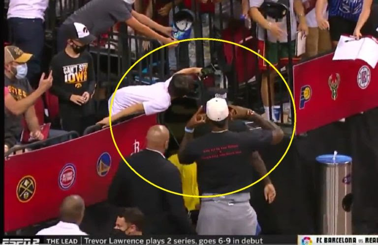 Inspiredlovers lebron-james-fan-selfie-768x499-1 Kids went nuts over selfie with LeBron James NBA Sports  