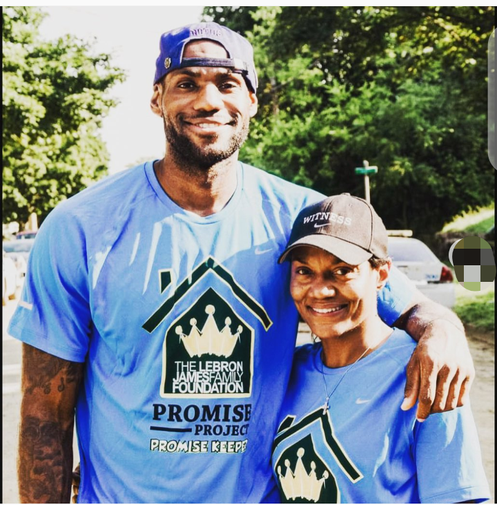 Inspiredlovers Screenshot_20211002-222345 LeBron James reacts to his mother’s Instagram post in hilarious way NBA Sports  