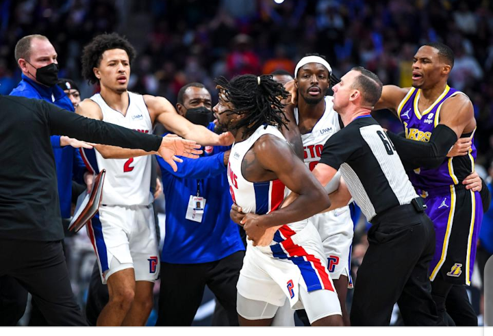 Inspiredlovers Screenshot_20211123-081718 NBA Insider Reveals How LeBron James Went the Extra Mile to Apologize to Pistons’ Isaiah Stewart NBA Sports  