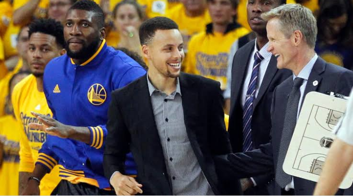 Inspiredlovers Screenshot_20211210-223124 Steve Nash humorously praises Warriors' Steph Curry amid..... NBA Sports  