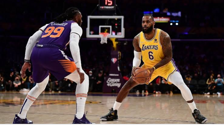 Inspiredlovers Screenshot_20220205-230248 Shams Charania reported the latest update on the knee injury LeBron James is... NBA Sports  Shams Charania NBA Lebron James Lakers 