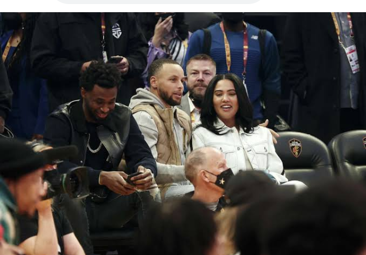 Inspiredlovers Screenshot_20220309-062142 Watch Ayesha Curry’s Viral Invasion of Stephen Curry’s Interview With Female Reporter had Caused a.... NBA Sports  Warriors Stephen Curry and Ayesha Curry Marriage Stephen Curry Celebrities Gist Ayesha Curry 