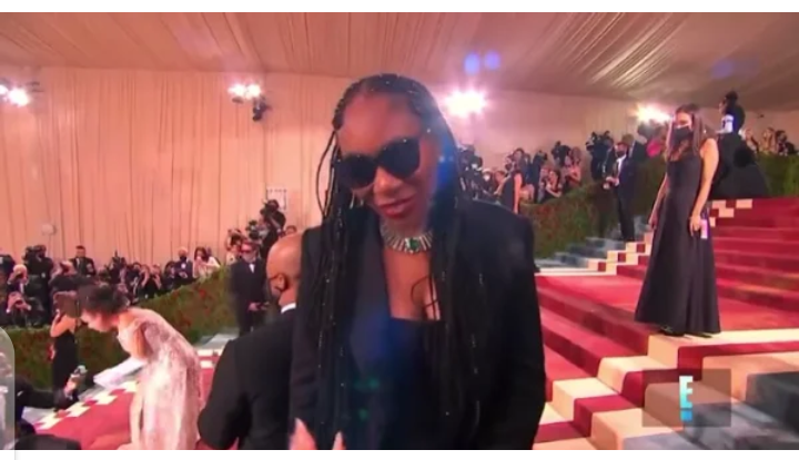 Inspiredlovers Screenshot_20220503-083009 Watch the Crazy Moment that Occurs Right Behind Venus Williams at the Fashion Gathering Met Gala Sports Tennis  World Tennis Venus Williams Tennis World Tennis News Tennis Met Gala 2022 