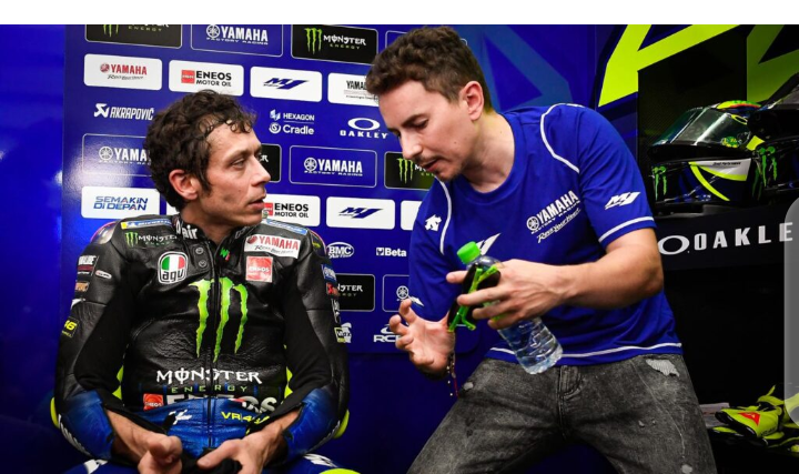 Inspiredlovers Screenshot_20220601-145121 Nobody would have dared to wear Valentino Rossi's 46, being more important than him is.... Boxing Sports  Valentino Rossi Motorsports MotoGP Lorenzo 
