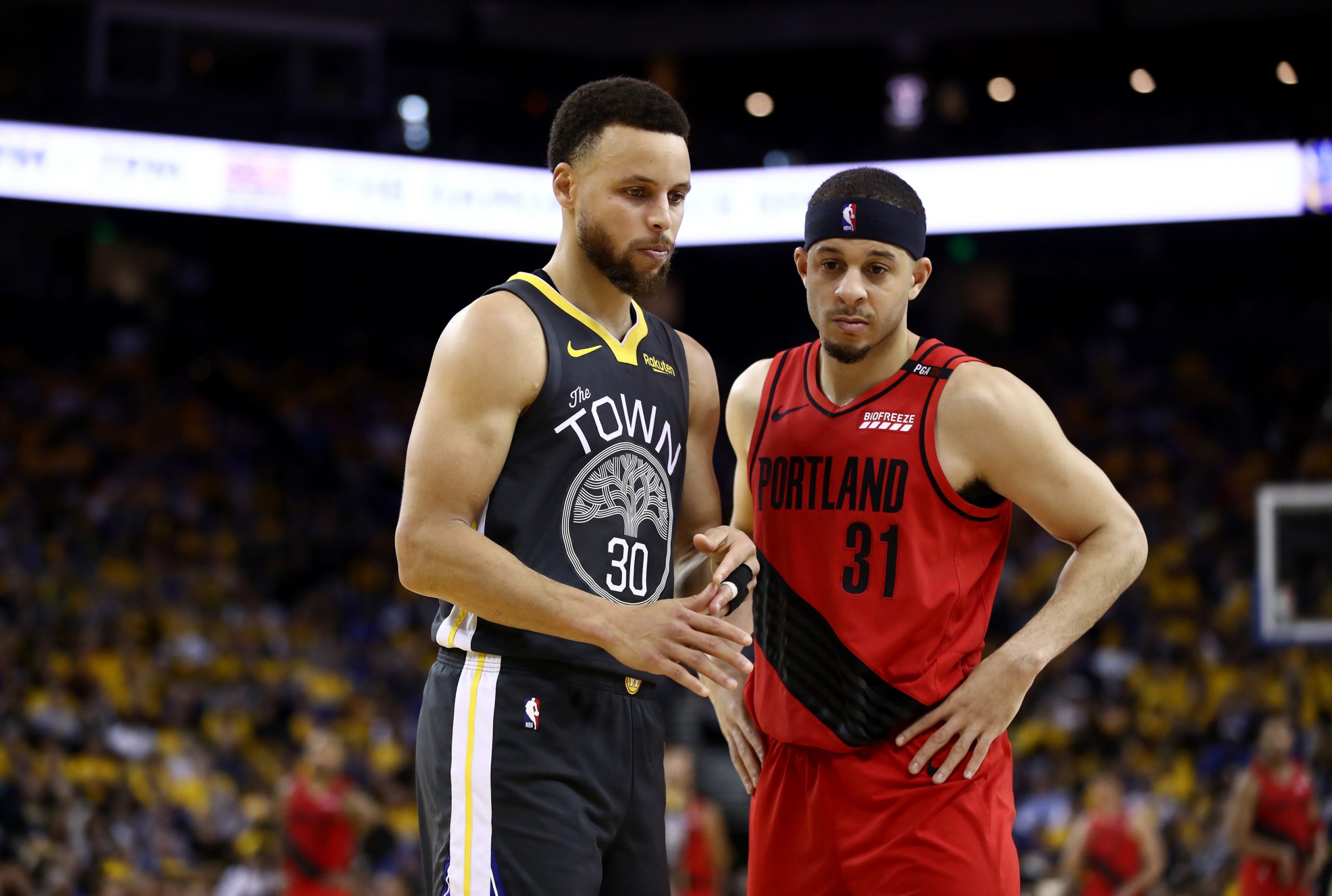 Inspiredlovers 1150324123-scaled Warriors Legend Stephen Curry’s “Cheating” Caused Brother Seth to Resort to Violence on Him NBA Sports  Warriors Stephen Curry Seth Curry NBA News 
