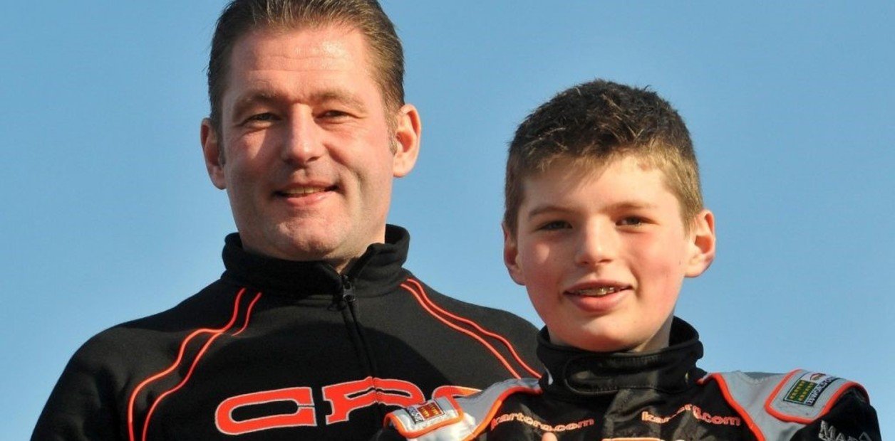 Inspiredlovers jos-verstappen-acompano-a-max___rkSlJJ3jb_1256x620 Max Verstappen Given Absolutely No Credit For Game-Changing F1 Entry In Highly Hypocritical Remark From... Boxing Sports  Max Verstappen Joe Verstappen Jacques Villeneuve Formula 1 F1 News 