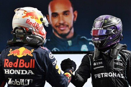 Inspiredlovers 450_1000 Lewis Hamilton may be ruing Max Verstappen after missing out on £30million Boxing Sports  Lewis Hamilton Formula 1 F1 News 