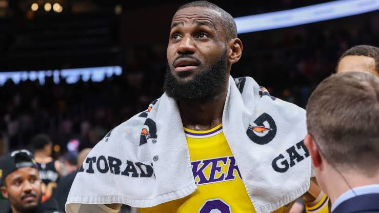 Inspiredlovers images-36 NBA Fans react as Shannon Sharpe clears the air on his issue with Lebron James after being dragged by angry fans. READ MORE NBA  Shannon Sharpe Lebron James 