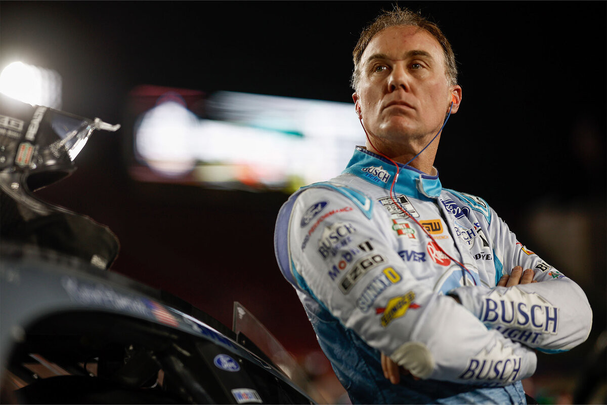 Inspiredlovers kevin-harvick-daytona-500 Kevin Harvick Caused Unrest and Unhappy For NASCAR Fans Boxing Sports  NASCAR News Kevin Harvick 