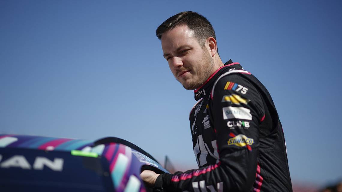 Inspiredlovers Alex-Bowman-gives-update-on-health-the-timetable-for-a-return-to-NASCAR-Cup-Series Alex Bowman gives update on health, timetable for return to NASCAR Cup Series Boxing Sports  NASCAR News Alex Bowman 