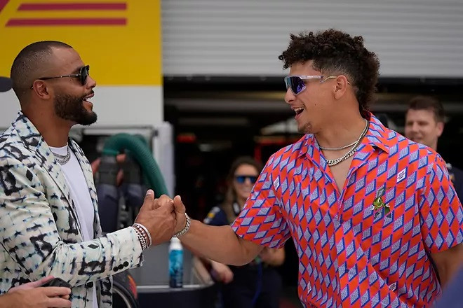 Inspiredlovers Prescott-gets-roasted-by-fans-for-Miami-Grand-Prix-appearance-with-Patrick-Mahomes Prescott gets roasted by fans for Miami Grand Prix appearance with Patrick Mahomes Boxing Sports  Patrick Mahomes 