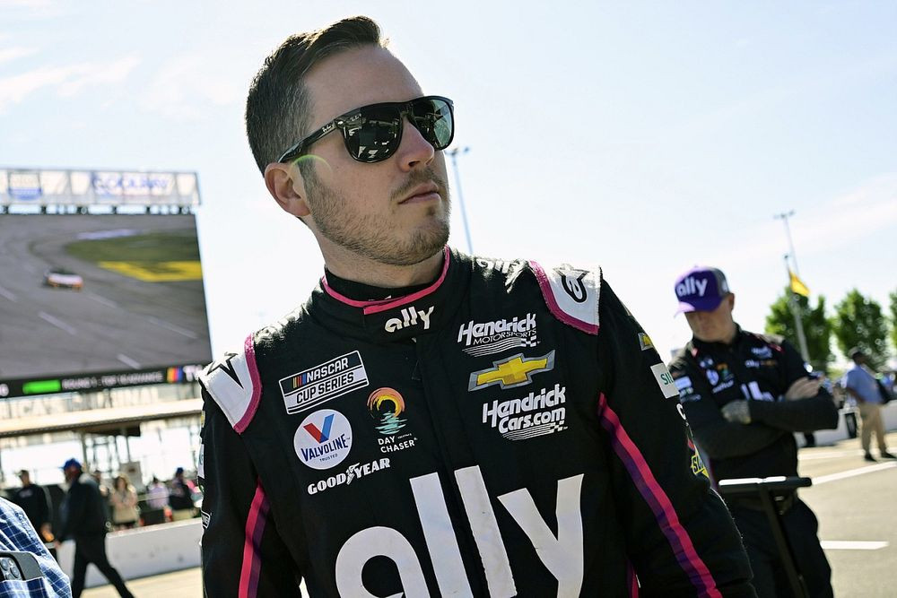 Inspiredlovers alex-bowman-hendrick-motorspor Despite being cleared to race, Alex Bowman will sit out the North Wilkesboro Speedway race due to a controversial decision by Spire Motorsports to name another driver as his replacement. Boxing Sports  NASCAR News Kyle Larson Alex Bowman 