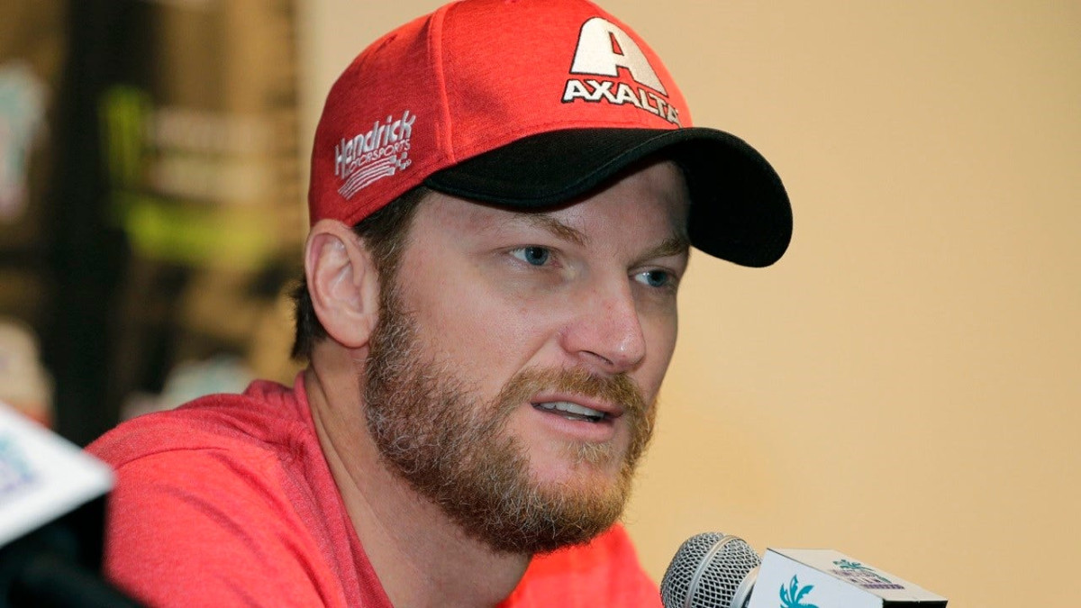 Inspiredlovers Dale-Earnhardt-Jr.-Has-Beef-With-Blueys-Dad-Bandit-Heeler-Over-What-He-did-To-Dale-Jr-Daughter "Outrageous Outburst: Dale Earnhardt Jr. Stirs Controversy with Shocking Remarks About Two-Time Daytona Winner and the Intimidator - Fans Devastated!" Boxing Sports  NASCAR News Dale Earnhardt Jr. 