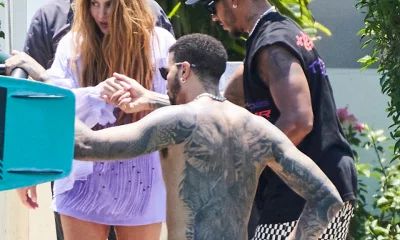 Inspiredlovers shakira-enjoys-barefoot-trip-boatload-400x240 "Love Revs Up at Italian Grand Prix: Lewis Hamilton's Unforgettable Romantic Proposal!" Boxing Sports  Lewis Hamilton Formula 1 F1 News 