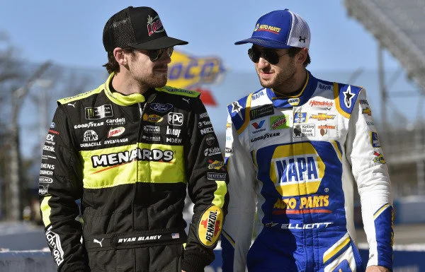 Inspiredlovers Chase-Elliotts-Endearing-Promise-Chase-Elliotts-Pledge-to-Ryan-Blaney-Leaves-Fans-in-Awe Chase Elliott's Endearing Promise: Chase Elliott's Pledge to Ryan Blaney Leaves Fans in Awe Boxing Sports  NASCAR News Chase Elliott 