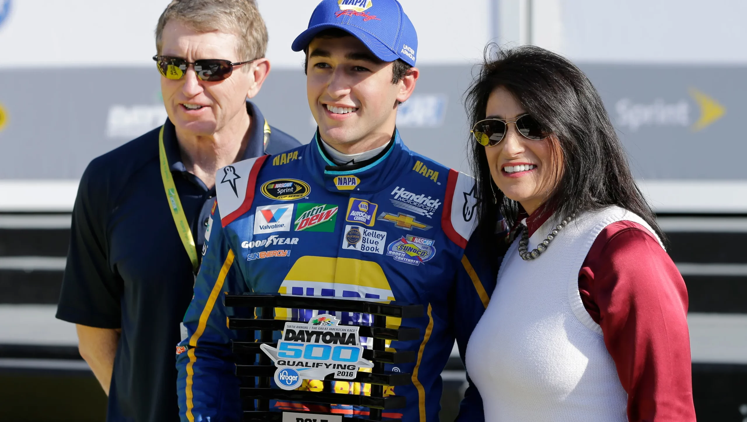 Inspiredlovers 635913182375785645-NASCAR-Daytona-500-Au-Init-scaled NASCAR Insider Unmasks Forgotten 7LBS Chase Elliott Story on the HMS Golden Boy’s 28th Birthday Sports  Chase Elliott 