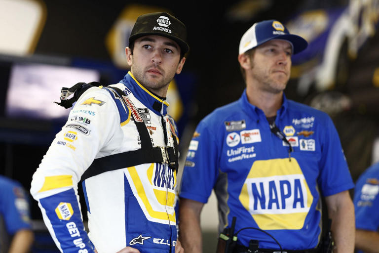 Inspiredlovers BB1o5HUO "Bit of a shock": Chase Elliott's crew chief is at it again Sports  Chase Elliott 